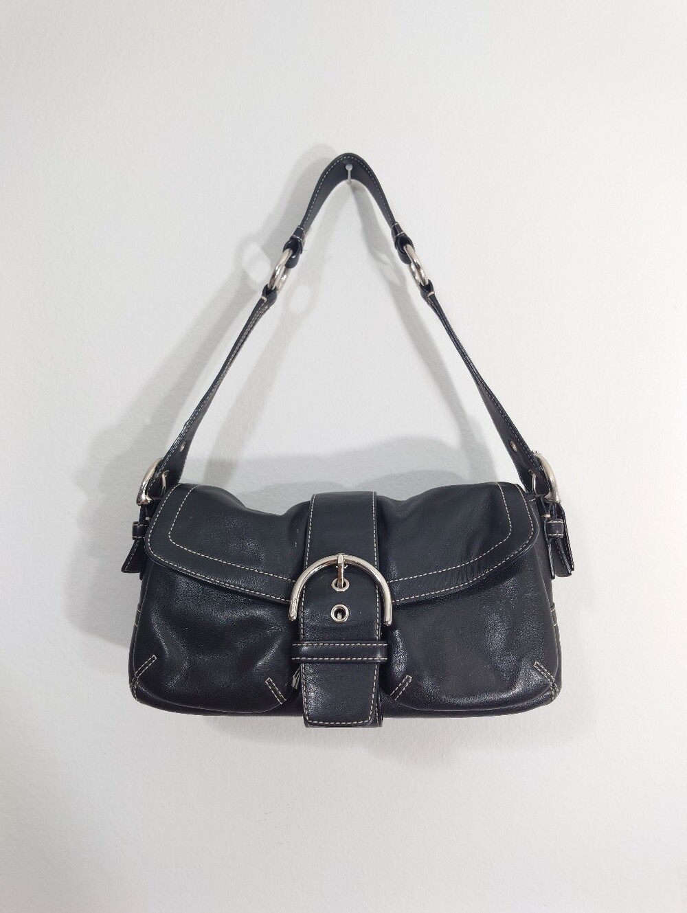 Vintage Y2K Coach Soho 3653 Black Leather Buckle Shoulder Bag